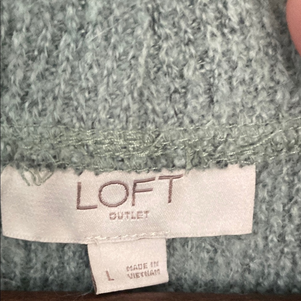 Loft Women's Soft Green Sweater - Picture 2 of 3